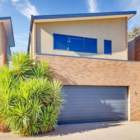 The Willows Villa Yarrawonga Exterior photo